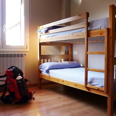 Albergue San Nicolas Larrasoana ภายนอก รูปภาพ