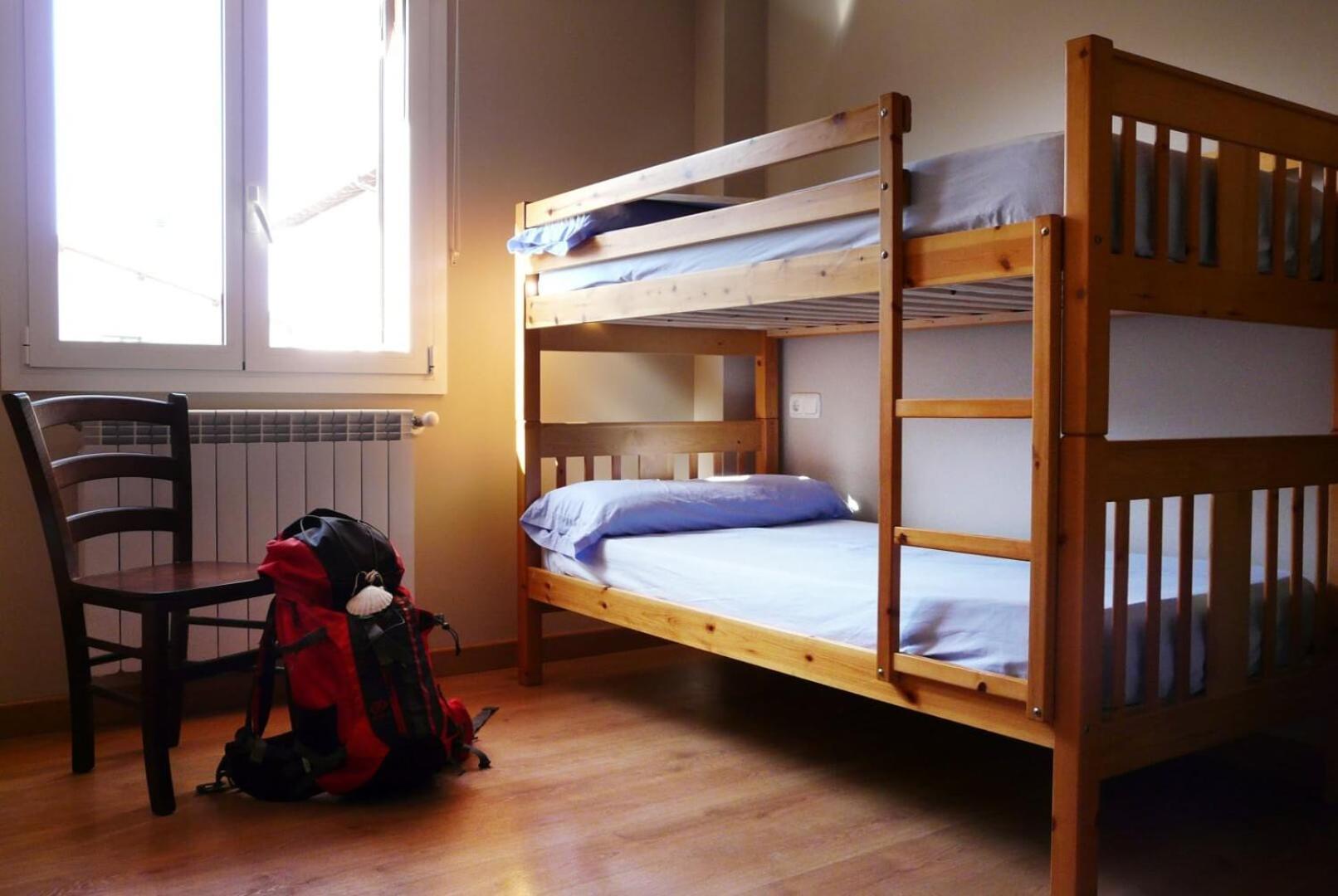 Albergue San Nicolas Larrasoana ภายนอก รูปภาพ