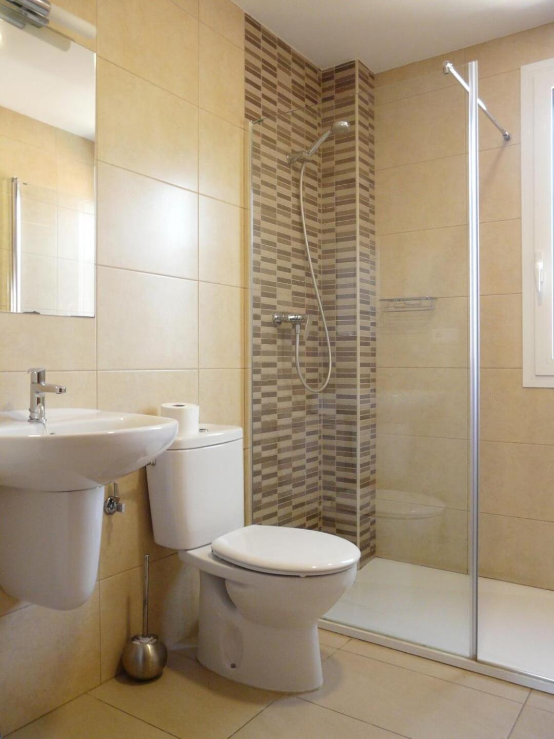 Albergue San Nicolas Larrasoana ภายนอก รูปภาพ